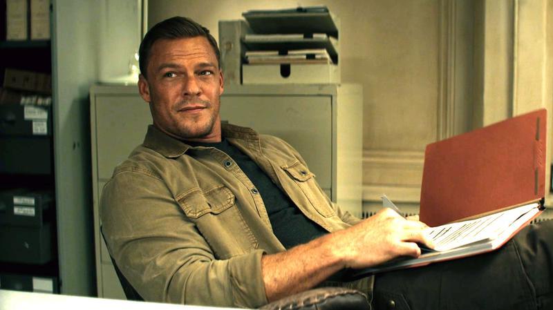 Alan Ritchson as Jack Reacher in Reacher Season 2 Episode 4